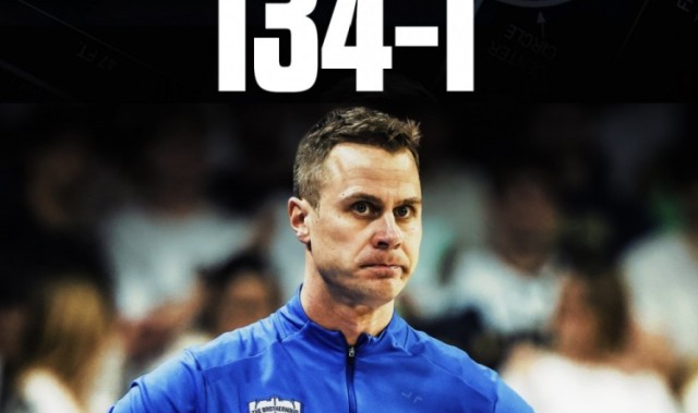 开云体育下载-此前1号种子半场领先15+时134胜0负！杜克创尴尬纪录&amp;成唯一输家