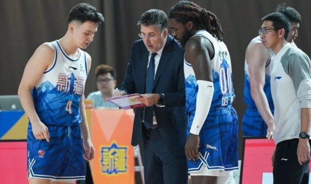 新疆男篮官宣！后场大将韧带撕裂赛季报销，场均17+7新外援加盟！